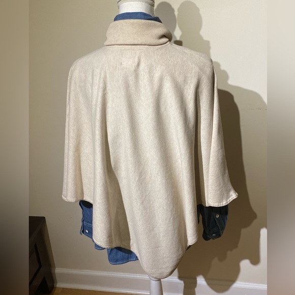 Duluth turtleneck capelet sleeveless pullover extra warm layer perfect condition - Picture 2 of 7